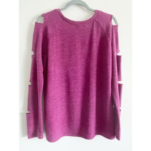 Adorable Goldspark brand Raspberry Crewneck Sweater😁 - Picture 6 of 7